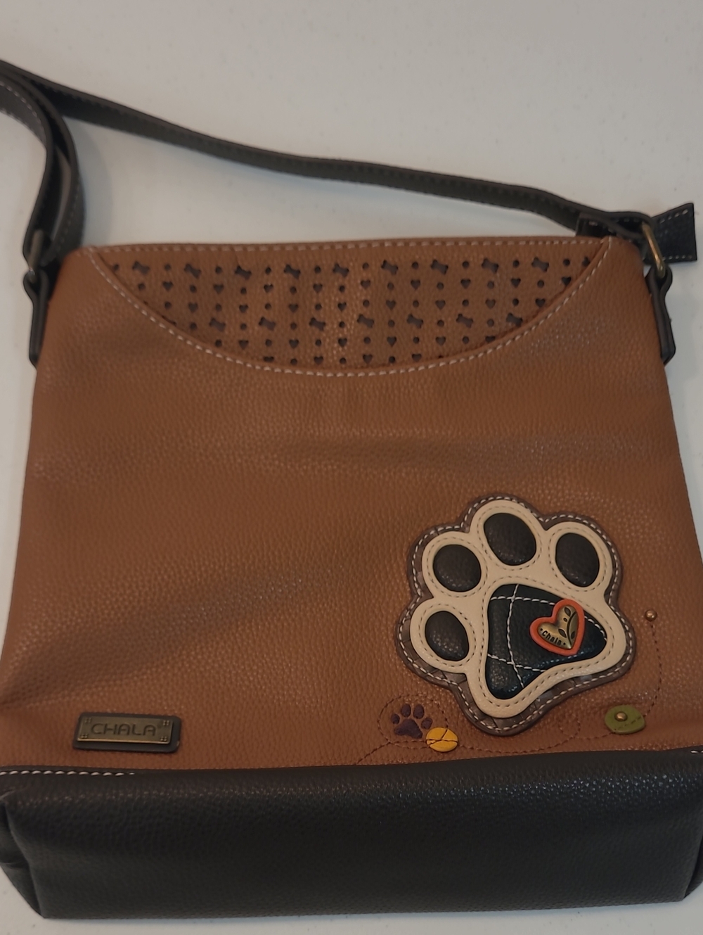 Dog Lover's Chala Paw Accent Vegan Brown/Black Crossbody Bag Adjustable Strap - Picture 16 of 16